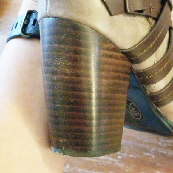 Sofft Arminda Strappy Leather Booties - Picture 6 of 9